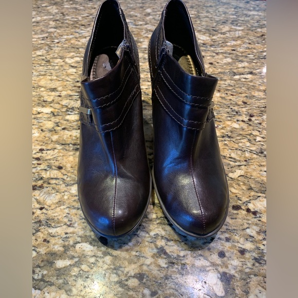 Liz Claiborne flex ankle boots 3.5inch heel - Picture 5 of 5